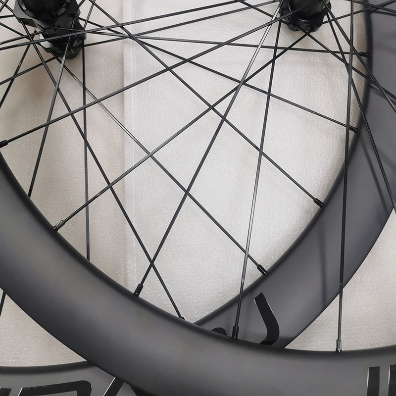 700C Carbon Rennrad Disc Tubel – Cycling Zones Bewertung und Preis